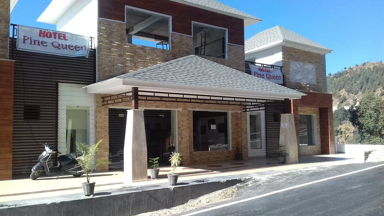 Pine Queen Hotel