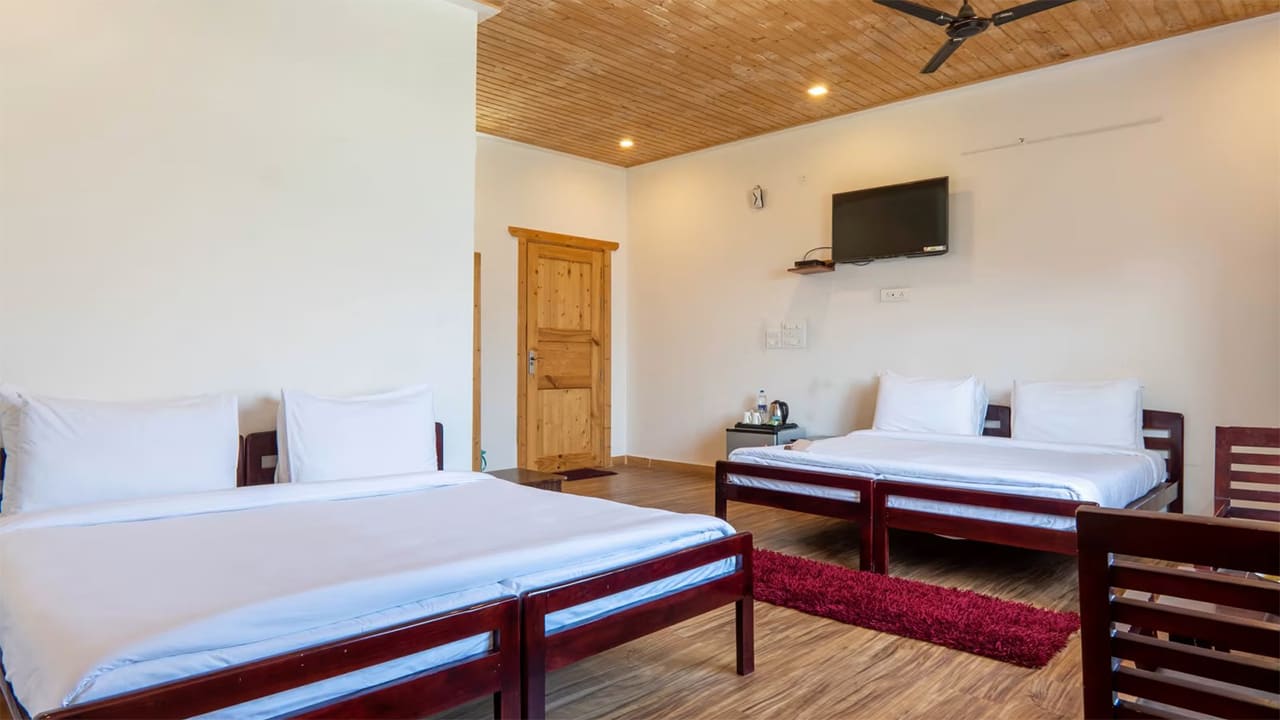 Le ROI, Floating Huts & Eco Rooms