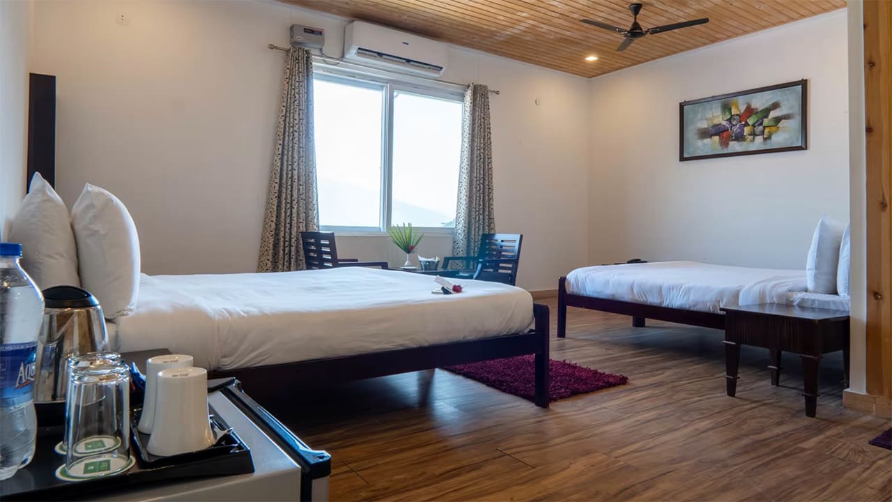 Le ROI, Floating Huts & Eco Rooms