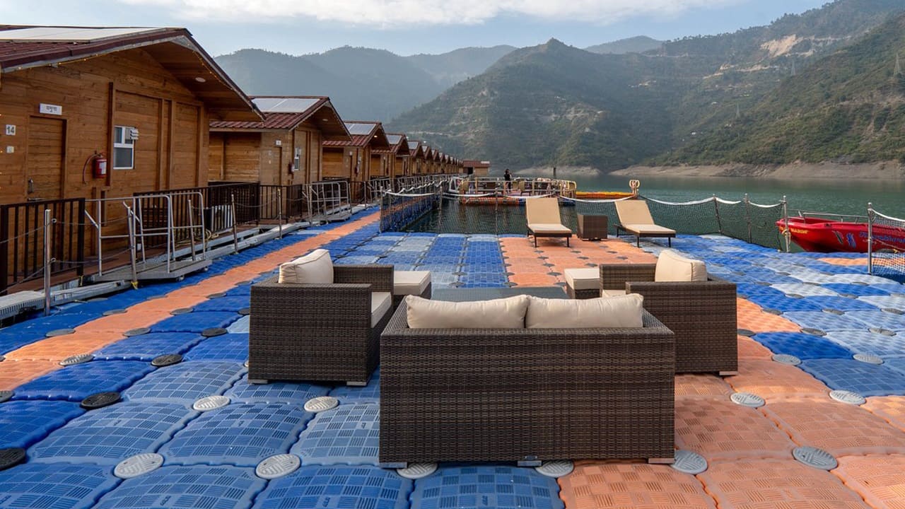 Le ROI, Floating Huts & Eco Rooms