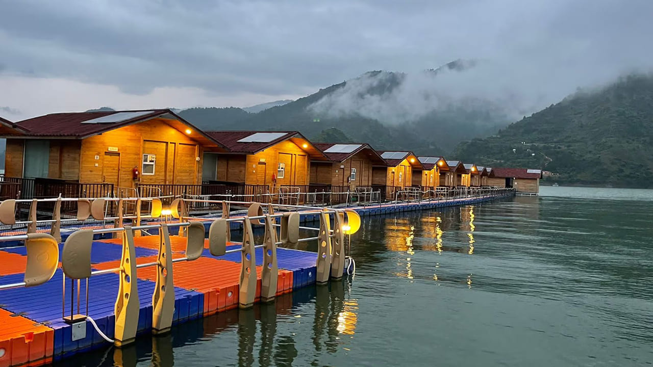 Le ROI, Floating Huts & Eco Rooms
